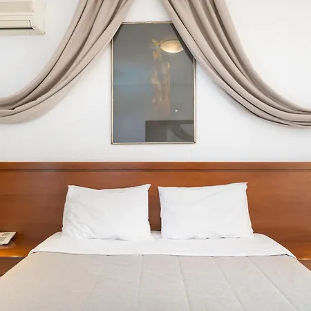 Aristotelis Gasthuis 3*